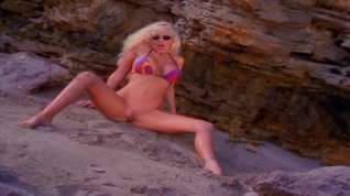 Online film Sexy Blonde Sluts Naked On The Rocks