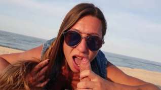Online film Milf Mi Cavalca Il Cazzo In Spiaggia Mentre Passa Gente