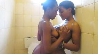 Online film African Cuties Eating Pussy and Fingering in Shower