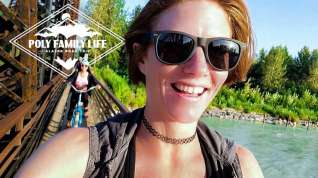 Online film AKGINGERSNAPS & Katie Kush in Poly Family Life: Alaska Road Trip - Episode 4