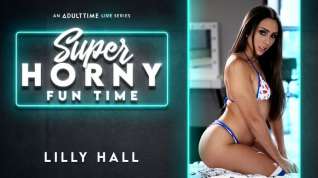 Online film Lilly Hall in Lilly Hall - Super Horny Fun Time