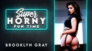 Online film Brooklyn Gray in Brooklyn Gray - Super Horny Fun Time