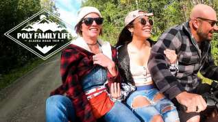 Online film AKGINGERSNAPS & Lana Mars in Poly Family Life: Alaska Road Trip - Episode 3