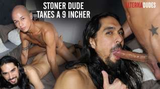 Online film Stoner Dude Takes a 9 Incher