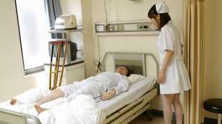 Online film Pretty Nurse Reina Wamatsu jerks off her patient for a face full of cum - JapanHDV