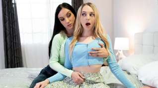 Online film Lily Larimar & Jazmin Luv in Learning To Love Yourself
