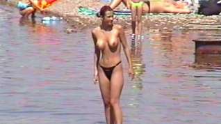 Free online porn Huge natural Breasts on Beach by Erfurt