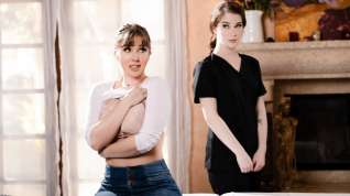 Online film Lena Paul & Evelyn Claire in Your Breasts, Your Choice