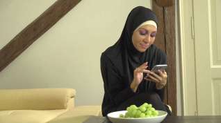 Free online porn Steve Q & Wanessa Sweet in Muslim Girl Caught Texting Another Guy Gets Hammered - Porncz