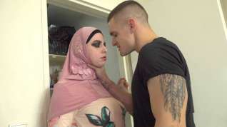 Free online porn Max Dior & Mia El Camino in Muslim Booty Call At Home - Porncz