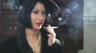 Online film Brunette Smoking