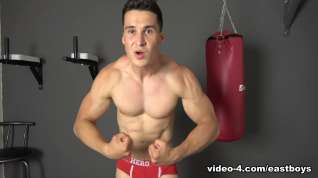 Online film Muscle Flex - Casting 19 - EastBoys