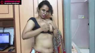 Online film Best Indian Tamil Maid Horny Lily Dirty Chat in Hindi Jerk off Instruction