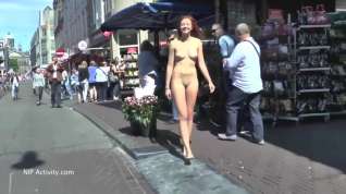 Online film Ellen Gets Naked In Prague - Public Nudity