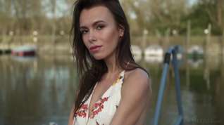 Online film Beauty on Boat - Alice Wonder - Met-Art