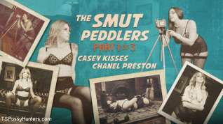 Online film Casey Kisses & Chanel Preston in The Smut Peddlers: Part One Casey Kisses And Chanel Preston - KINK