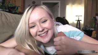 Online film Natalia Queen Is Too Cute And Too Curious