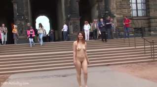 Online film Yatima Nude in Public