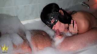 Online film Horny girl makes him cum in the bathtub