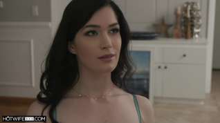 Online film still in love - Evelyn Claire