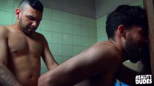 Online film Adonis & Andy in Dudes in Public 63: Abandoned Bathroom - MenNetwork