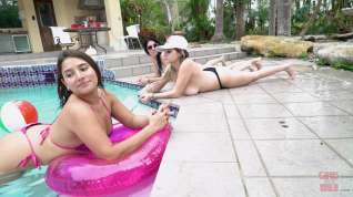 Online film A swimming pool full of gorgeous lesbians