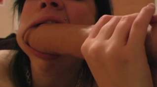 Online film Fucking Her own Face Just To Arouse Her Pussy And Gets Wet