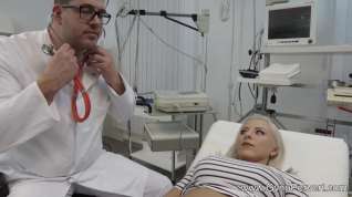 Online film Sedyctive blonde woman had casual sex with her gynecologist and enjoyed every single second of it