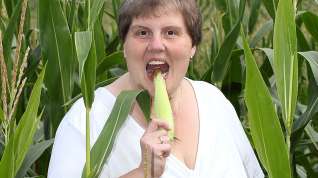 Online film This Big Mama Loves To Play In A Cornfield - MatureNL
