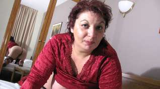 Free online porn This Big Mama Loves To Please Her Wet Pussy - MatureNL