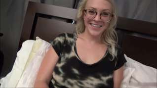 Online film Nerdy blonde with glasses is sucking a stiff cock and getting it inside her wet pussy