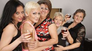 Online film Five Horny Old And Young Lesbians Make It Special For Christmas - MatureNL