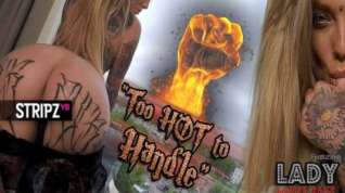 Online film Lauren Brock in Too Hot To Handle - StripzVR