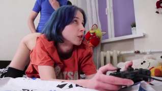 Online film Teen Gamer Girl Gets Fucked And Gets Orgasm While She Plays Uncharted