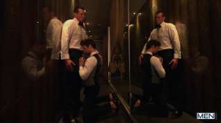 Online film Pierce Paris & Drew Dixon & Tyler Berg in Is It Frosted Glass or Is the Sex Just Steamy: Bareback - MenNetwork