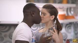 Online film BLACK4K. Evelina Darling calls all friends but comes only black dude