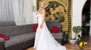 Online film In My Wedding Dress And Some Surprise Under - KaterinaHartlova