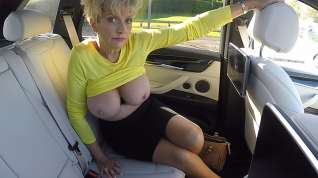 Online film Big Milf Tits On Show In The Car - LadySonia