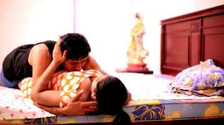 Online film Uma Devi With Boyfriend On Bedroom