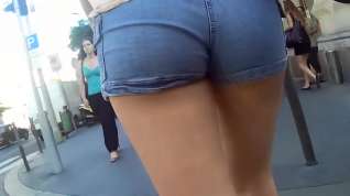 Free online porn lovely ass in short jeans