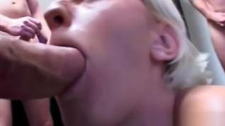 Online film Sexy Blonde Getting Her Mouth Gangbanged