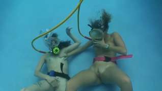 Online film Scuba lesbian sex underwater