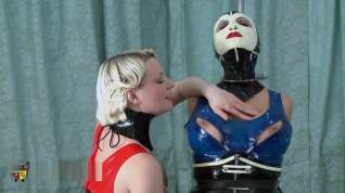 Online film latex bondage doll jewell vibed and machine fucked