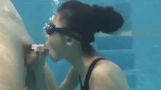 Online film Asian Sexy Underwater Blowjob