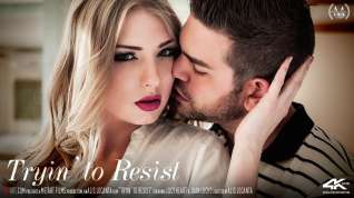 Online film Tryin' To Resist - Lucy Heart & Juan Lucho - SexArt