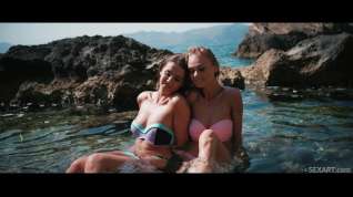 Online film Sea View - Nancy A & Sybil A - SexArt
