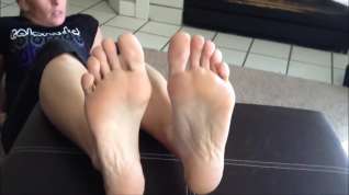 Online film Kristin feet long toes sexy 2