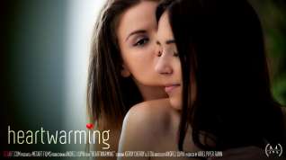 Online film Heartwarming - Kerry Cherry & Leda - SexArt