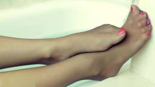 Online film Soapy feet and nylons