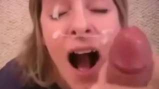 Online film Young Blonde Doggystyle on Home Floor Facial